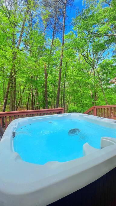 Emerald Cabin W/Hot Tub, Firepit, Lake, Skiing Basye ภายนอก รูปภาพ